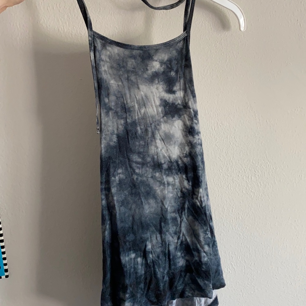 Open back tank top - Picture 2 of 3